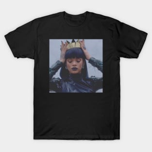 Rihanna queen T-Shirt